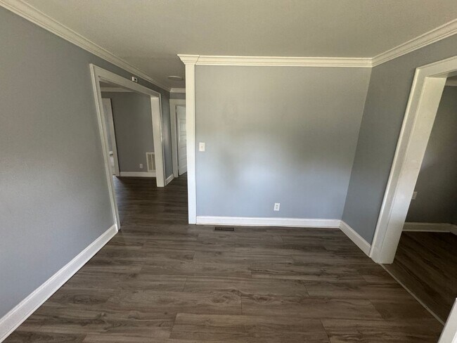 Building Photo - Walking distance to Downtown Kings Mountain, NC  =