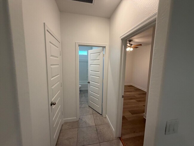 Building Photo - 22705 N Rummler Ln