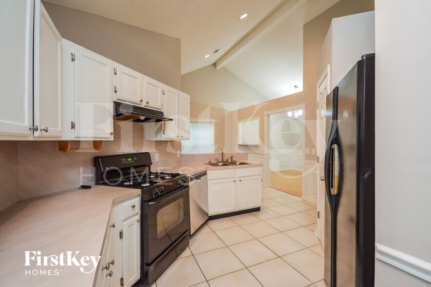 Building Photo - 1727 Boulder Cove