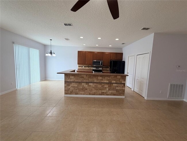 Building Photo - 1860 Piedmont Ct