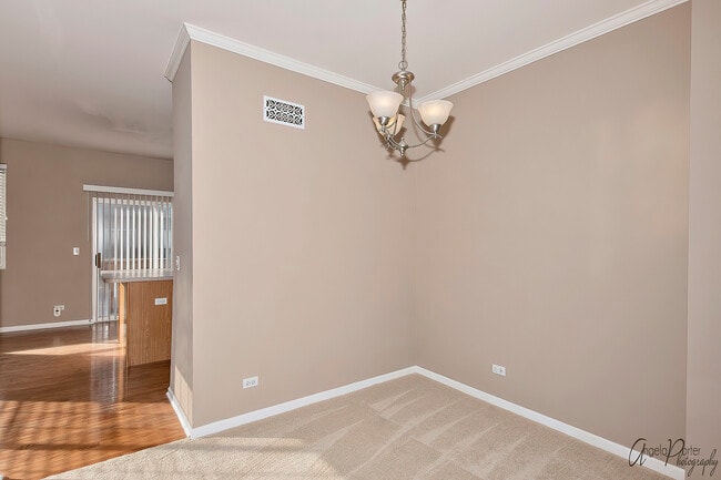 Building Photo - 743 Cherry Creek Dr