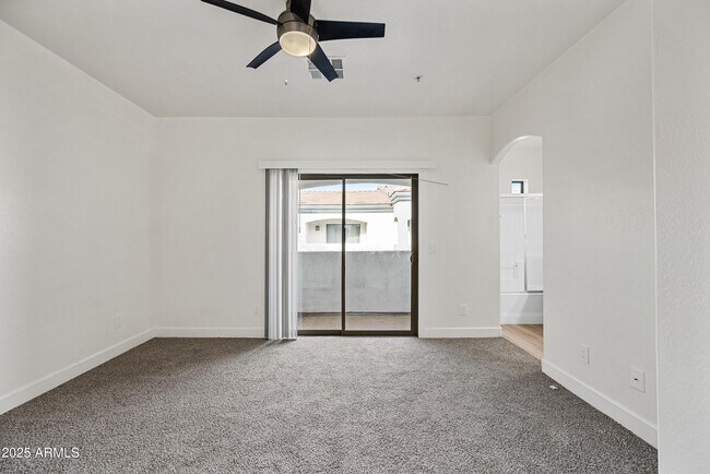 Building Photo - 4608 W Maryland Ave