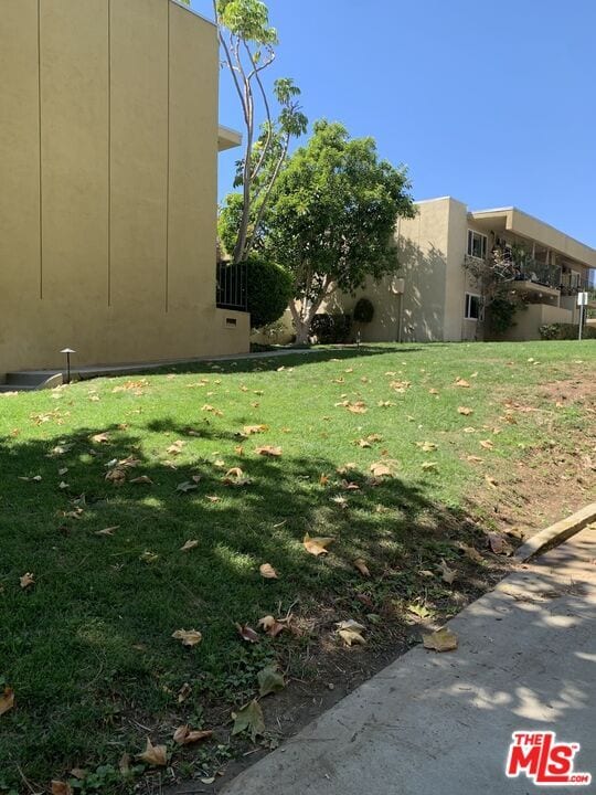 Building Photo - 11138 Aqua Vista St