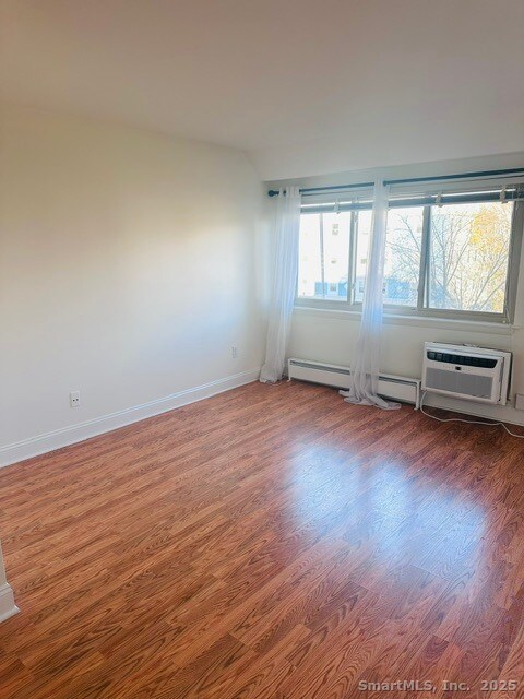 Building Photo - 104 North St