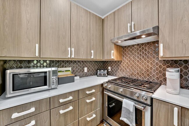 Building Photo - 2710 Wilson St