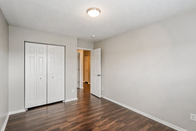 Building Photo - 2878 Creekbend Dr