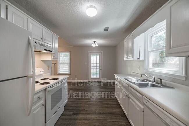 Building Photo - 107 Winthrop Ct