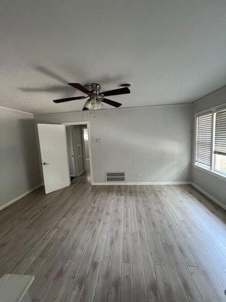 Primary Photo - 7326 Cameo St