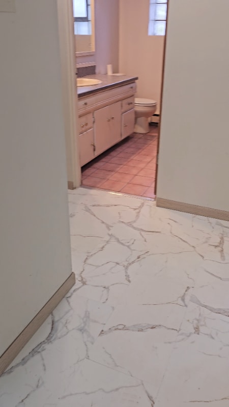 Building Photo - 1542 S Austin Blvd