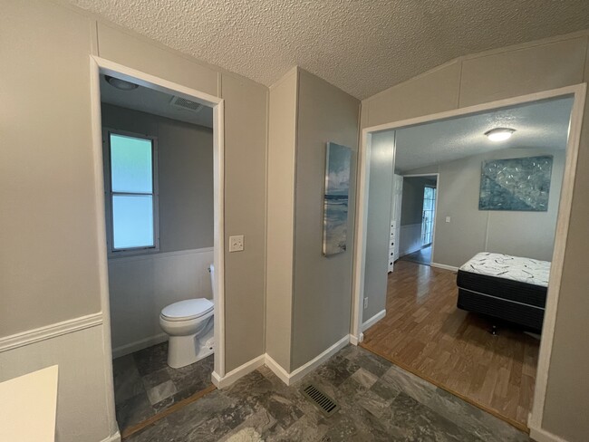 Building Photo - 417 Ranch Rd