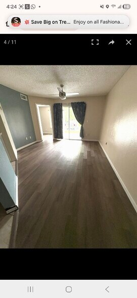 Building Photo - 1940 Lake Atriums Cir