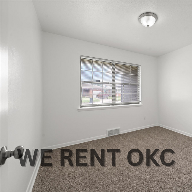 Building Photo - 1625 SW 67th St