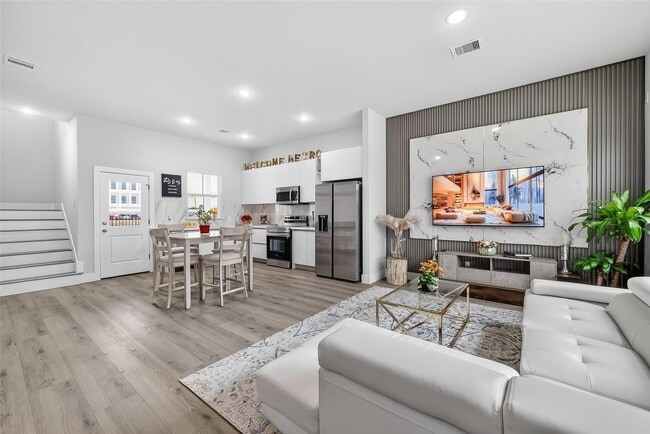 Building Photo - 6702 Metro Blvd