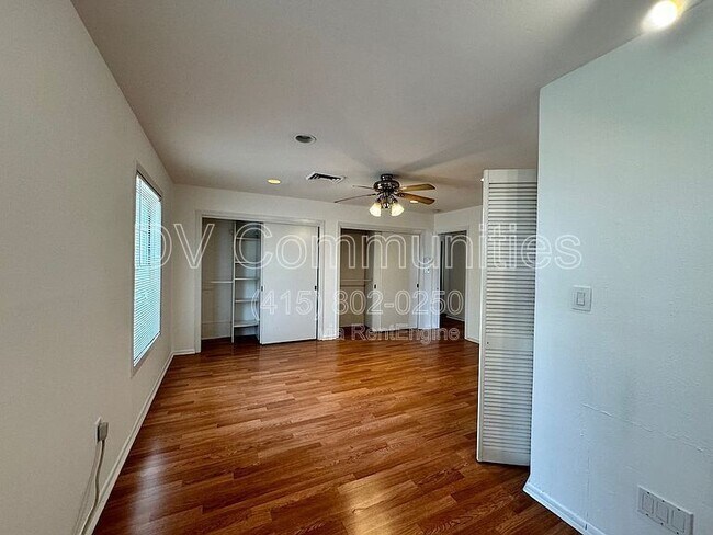 Building Photo - 817 Westmont Dr