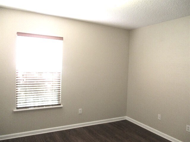 Building Photo - 1472 Redbird Creek Dr