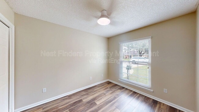 Building Photo - 4578 Blue Stream Ln N