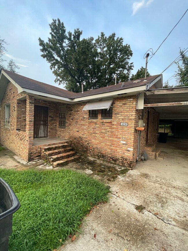 Building Photo - 4236 Delaware St