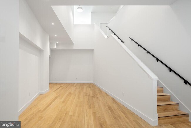 Building Photo - 1099 Germantown Ave