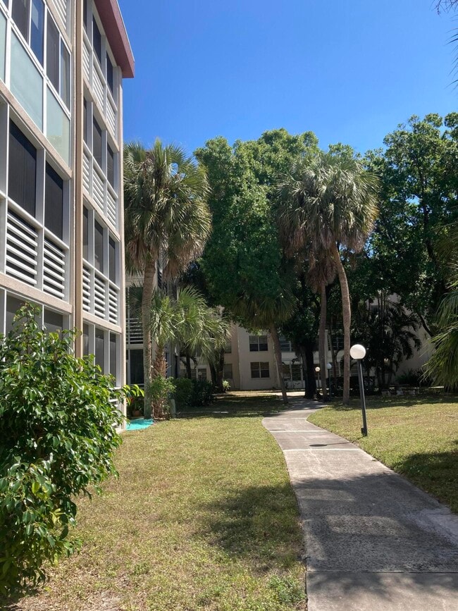 Building Photo - 2650 NW 49th Ave