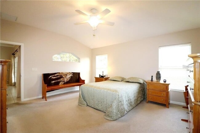 Building Photo - 5532 Sir Churchill Dr