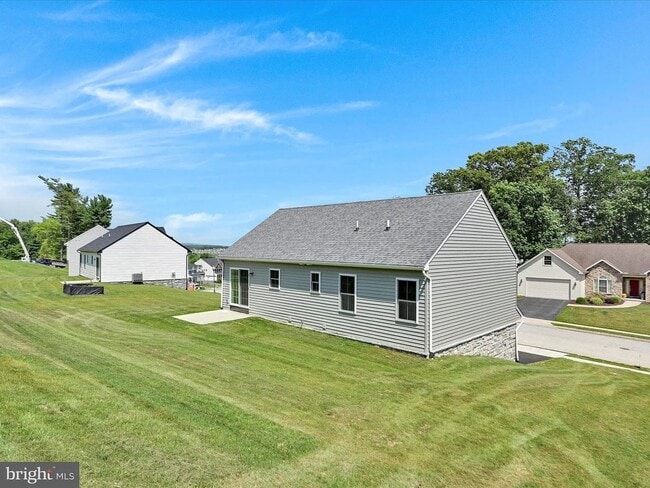 Building Photo - Brand New 3 Bed 3 Bath Single Family Home ...