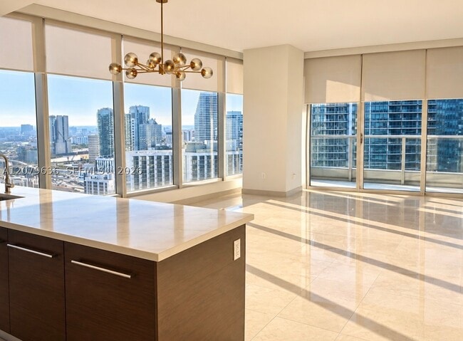 Building Photo - 475 Brickell Ave