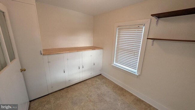 Building Photo - 302 Leidy Rd