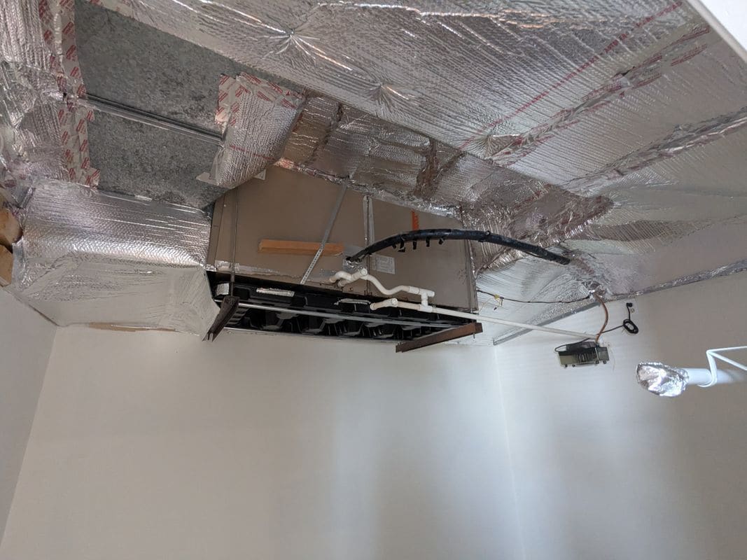 Building Photo - 684 Park Ave