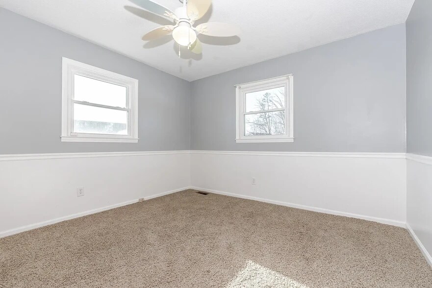 Building Photo - 5400 Beam Lake Dr