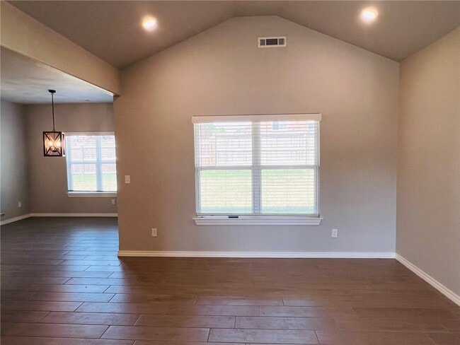 Building Photo - 2648 S Olive Ct
