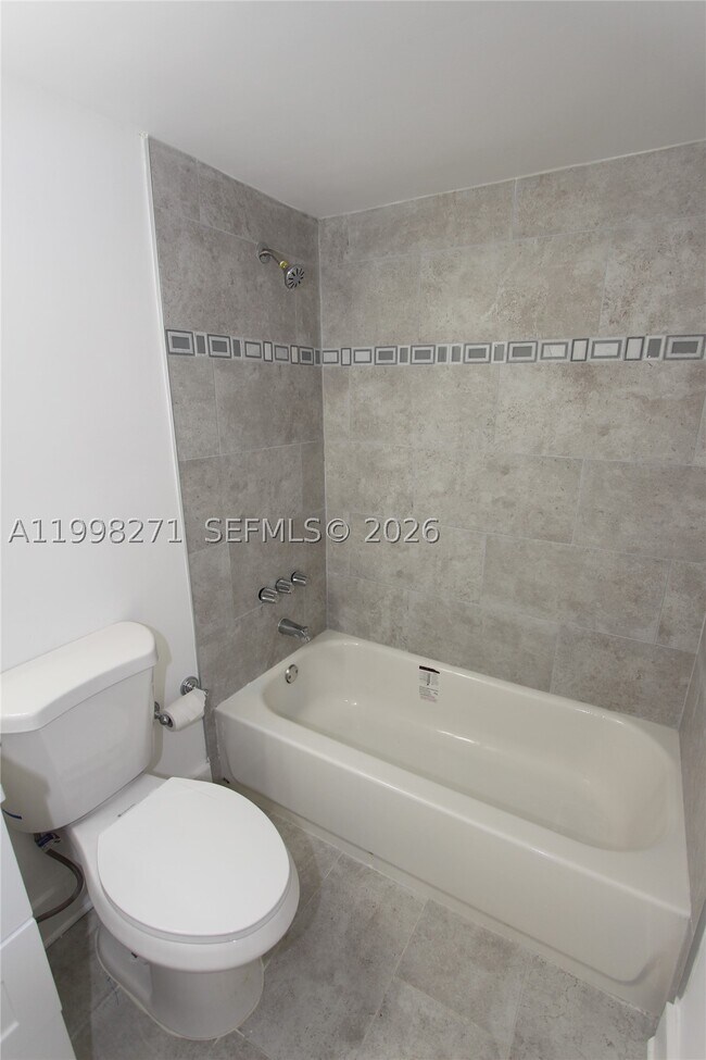 Building Photo - 4550 NW 9th St