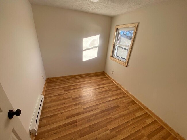 Building Photo - Perfect Apartment in Crumpler with a Gorgeous View!
