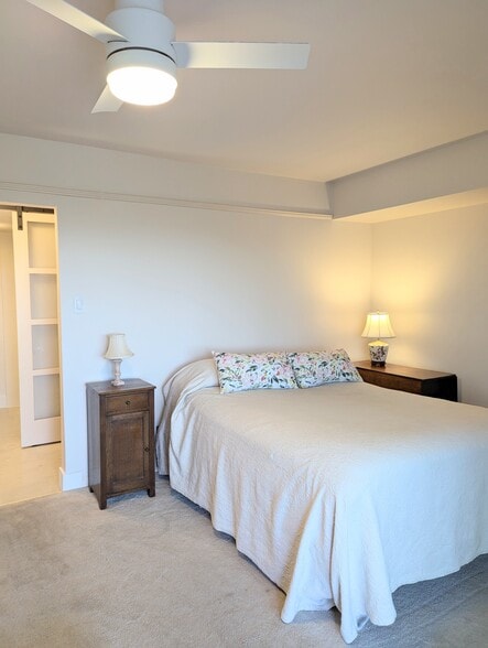 bedroom - 1200 N Humboldt St