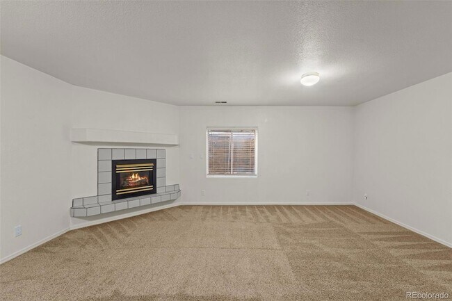 Building Photo - 6082 Colony Cir