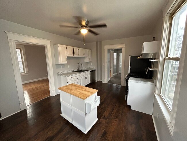 Building Photo - Cozy Duplex in Cheviot