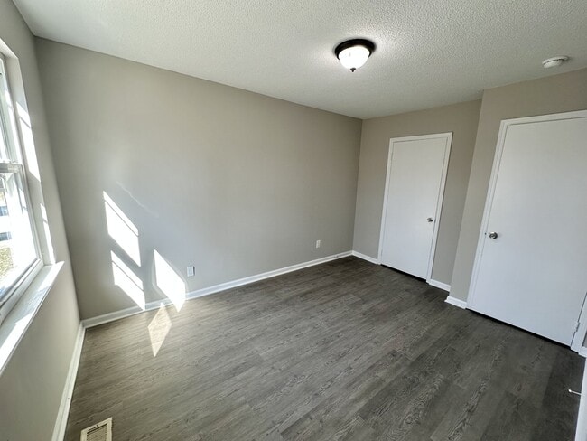 Building Photo - 1736 6th St NW