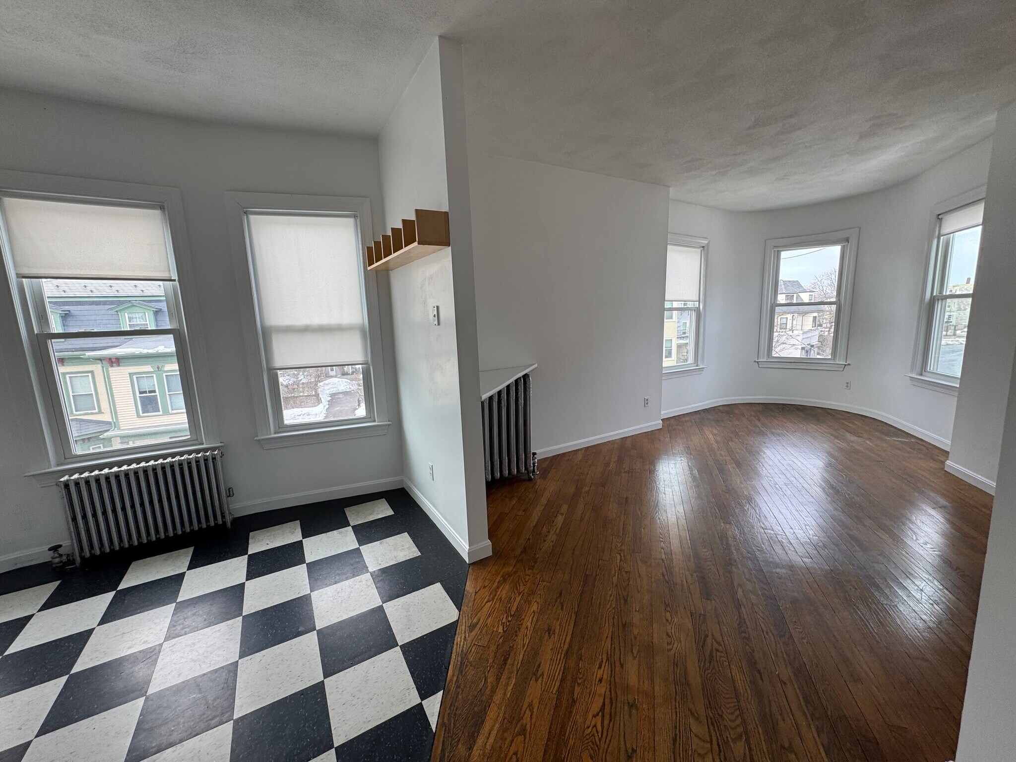 Building Photo - 146 Oxford St