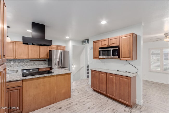 Building Photo - 5105 N Granite Reef Rd