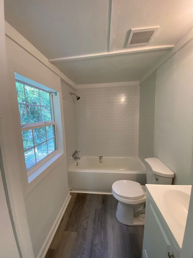Building Photo - Newly remodeled home is located in Lancast...
