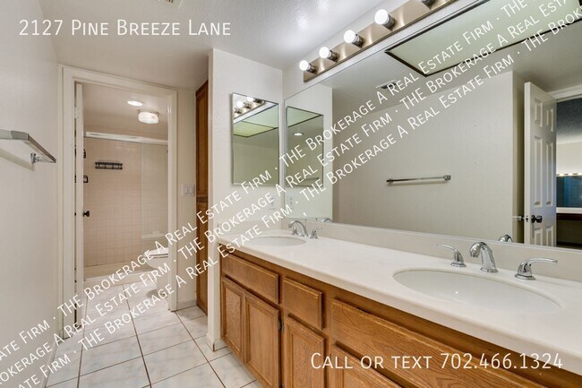 Building Photo - 2127 Pine Breeze Ln