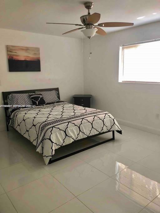 Building Photo - 17521 SW 93rd Ave