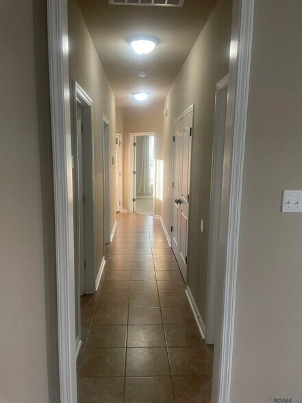 Building Photo - 11402 Ashwood Ct