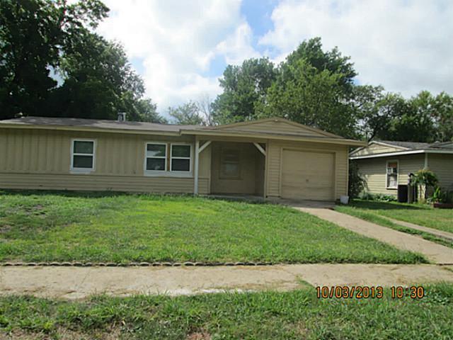 Primary Photo - 2422 Bluffton Dr
