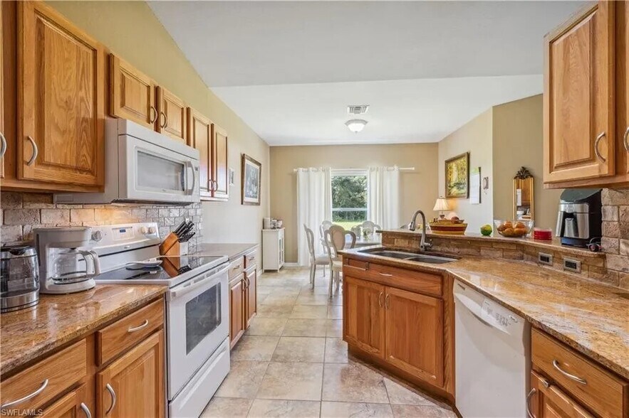 Building Photo - 6351 Maytree Cir