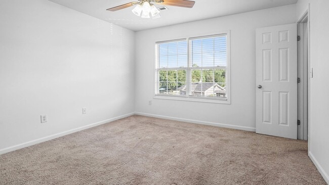 Building Photo - 4006 Clinton Ln