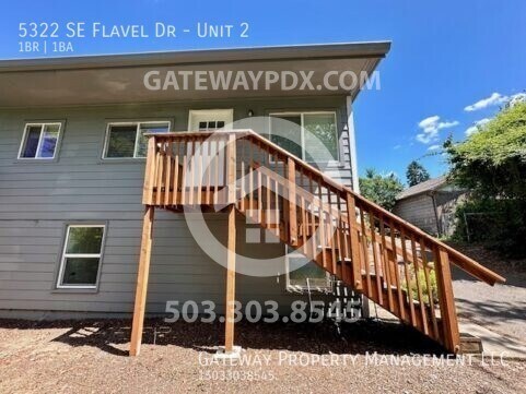 Building Photo - 5322 SE Flavel Dr. Unit #2