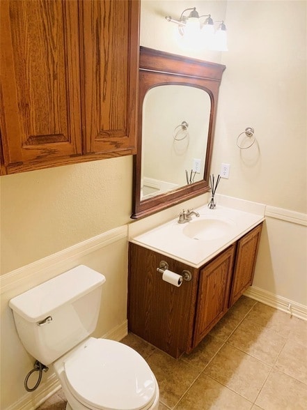 Building Photo - 2808 Mott St