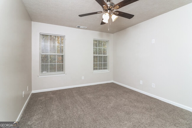 Building Photo - 7250 Bridgeport Ct