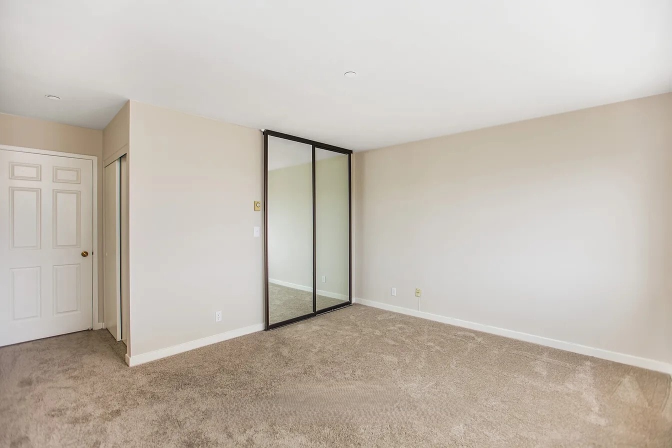 Master Bedroom Walk In Closet - 2185 Bush St