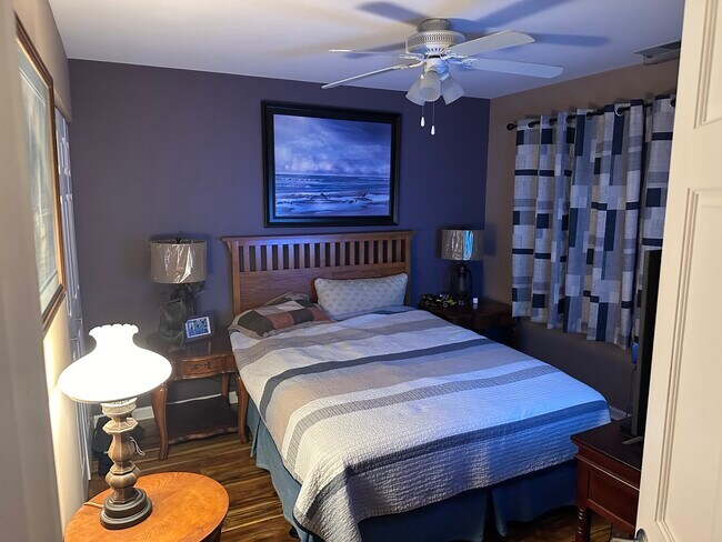 Building Photo - 716 Greenmeadow Ct